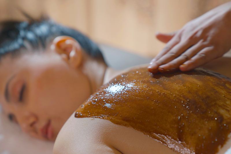 ILLUMINATOR-body-scrub