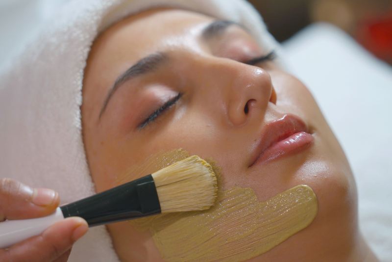 holistic-facial-experiences